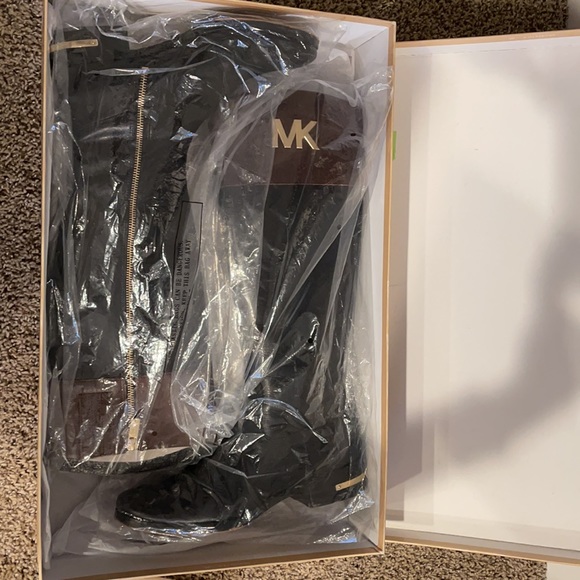 Michael Kors Boot - Picture 9 of 9